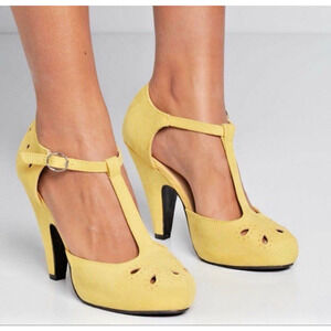 RARE Mustard Yellow Women's 9 ModCloth “Zest Is History” T Strap Heel Retro Fun